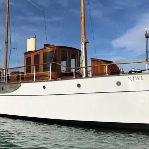 1914 SOUTHAMPTON YACHT SERVICES motor gentleman's yacht