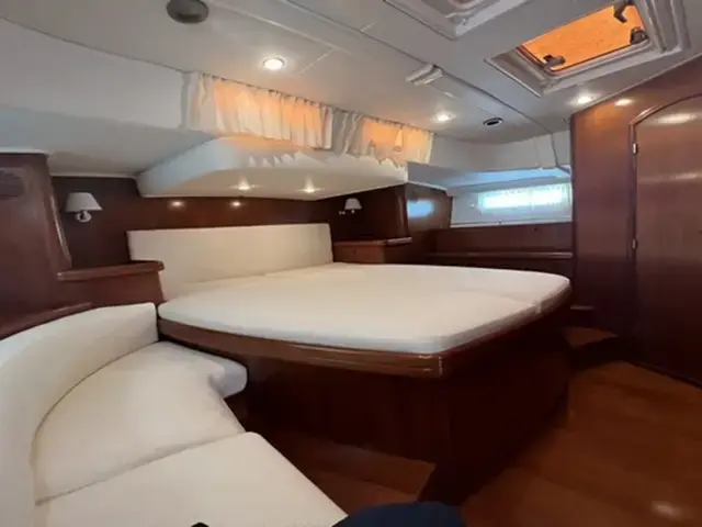 Beneteau Oceanis 57