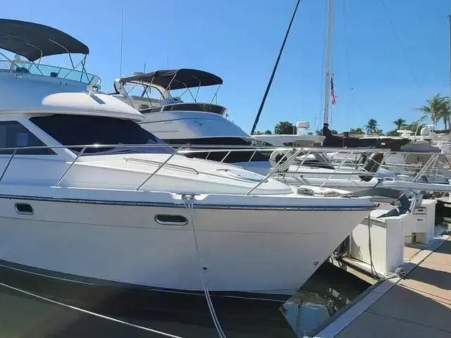 Bayliner 3788 Command Bridge Motoryacht