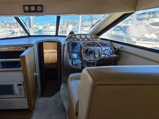 Bayliner 3788 Command Bridge Motoryacht