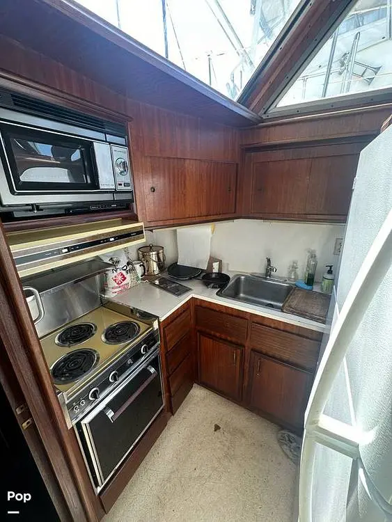 1975 Hatteras 38 double cabin