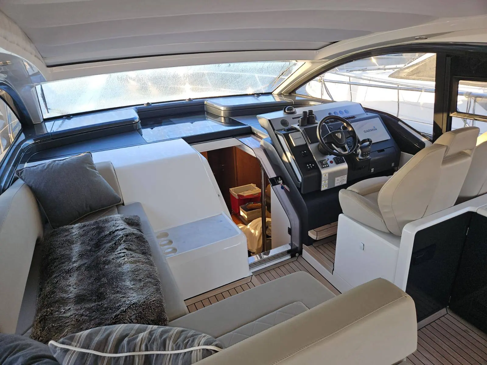 2019 Fairline targa 43