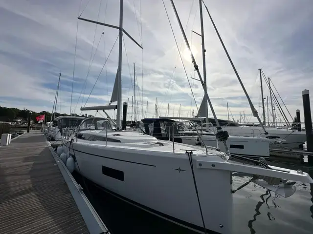 Bavaria C 42