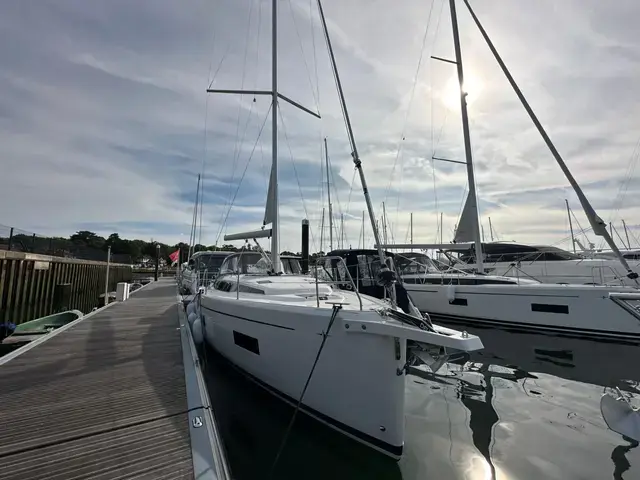 Bavaria C 42