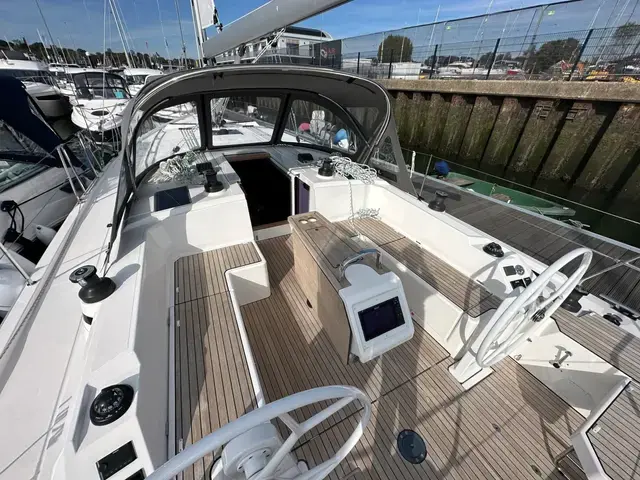 Bavaria C 42