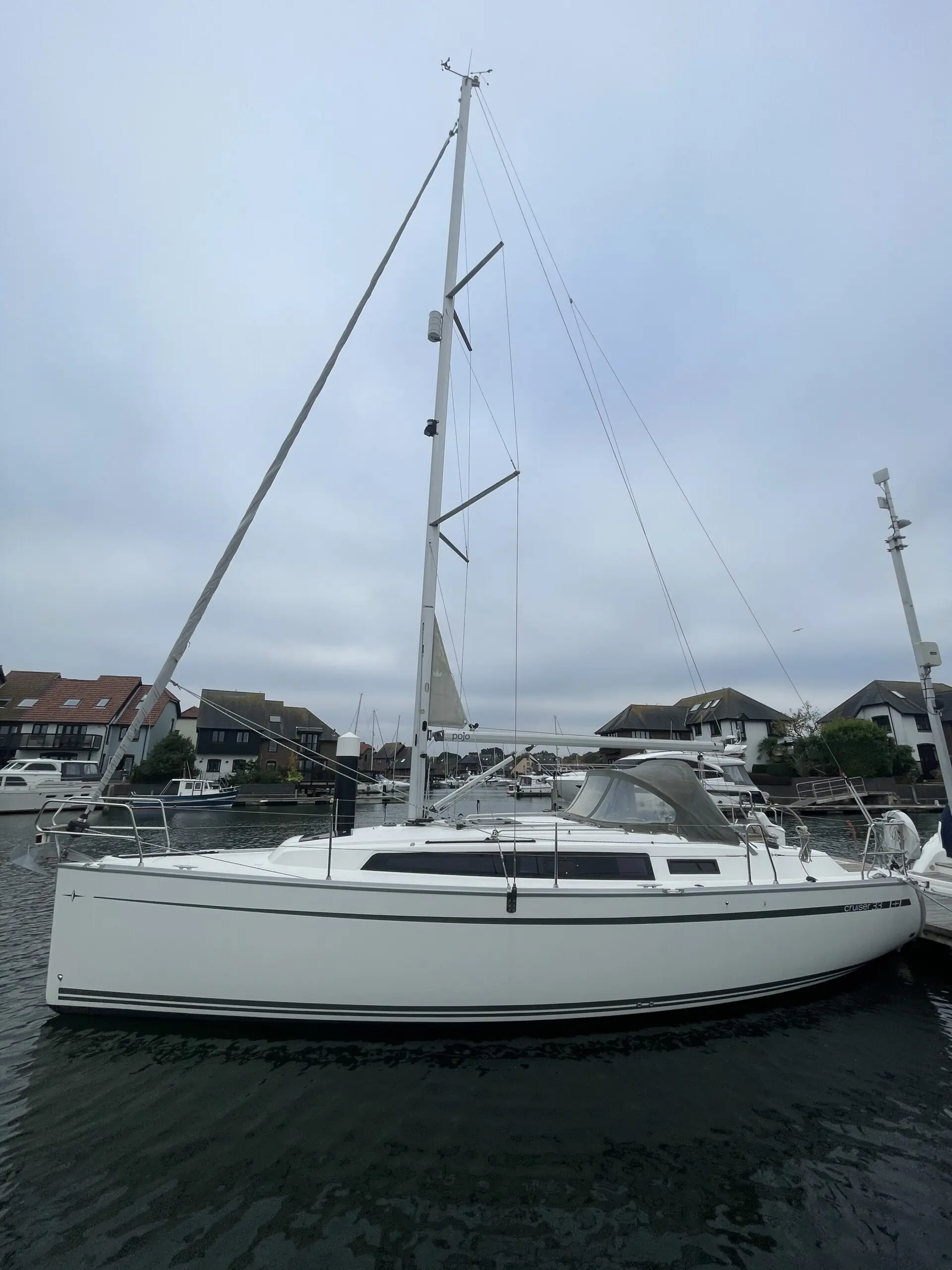 2016 Bavaria 33 cruiser