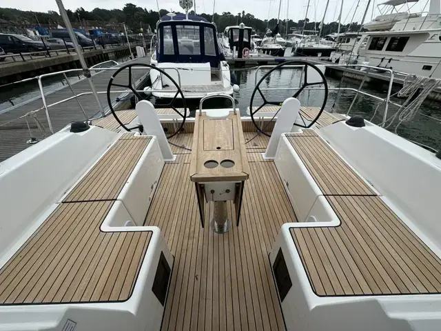 Bavaria C 42