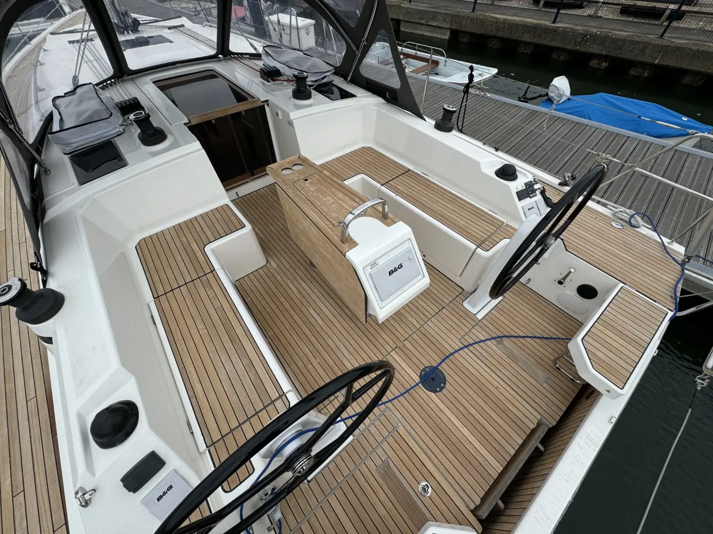 2020 Bavaria c 42