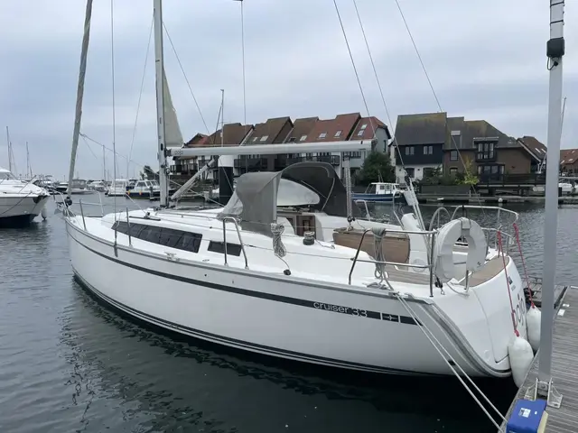 Bavaria 33 Cruiser