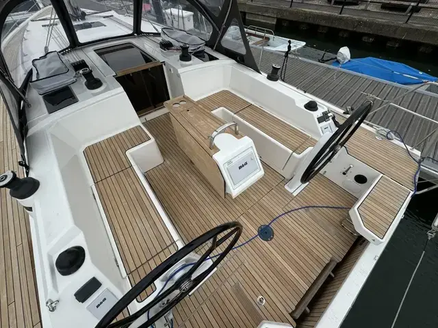 Bavaria C 42