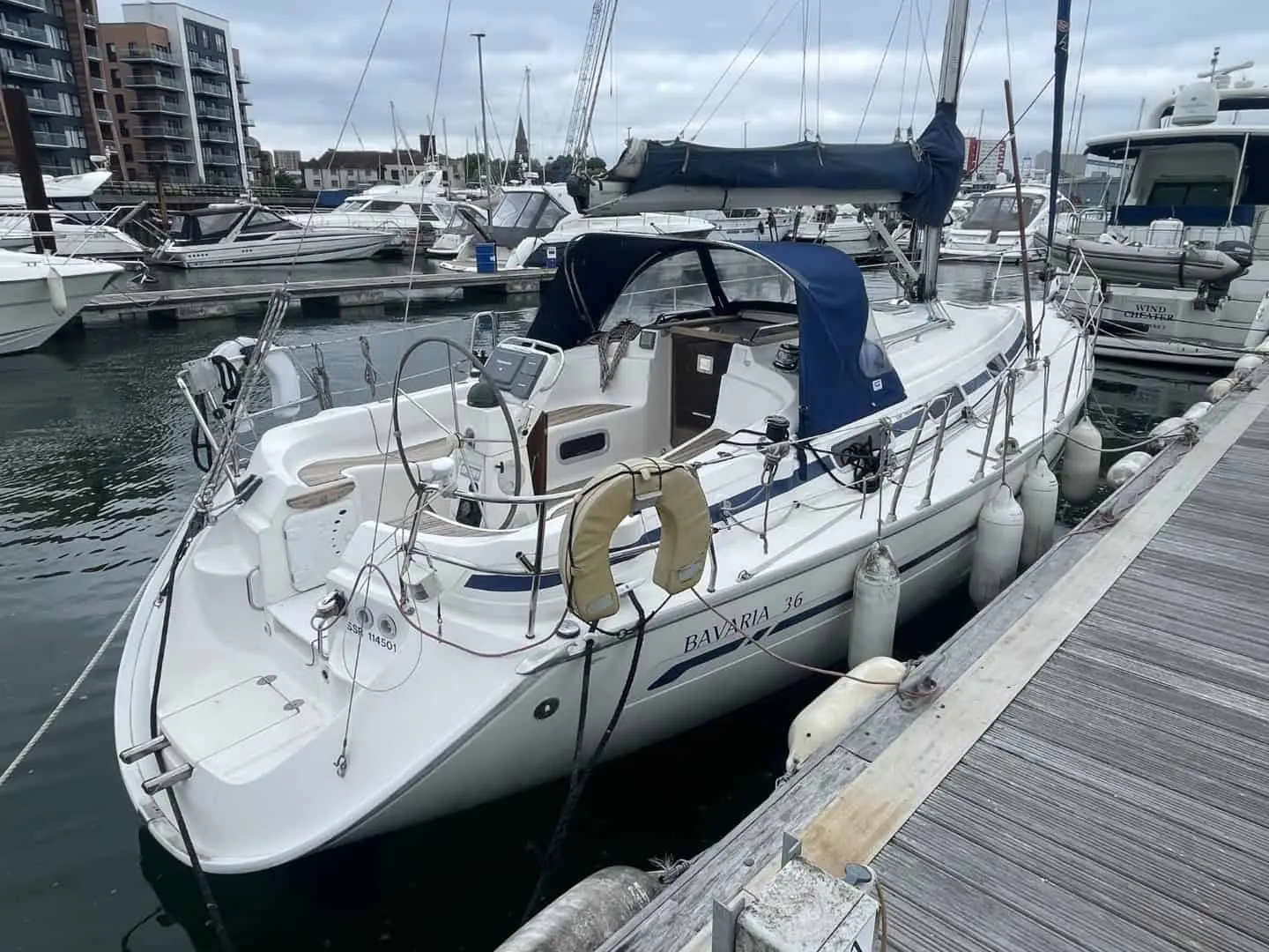 2005 Bavaria 36