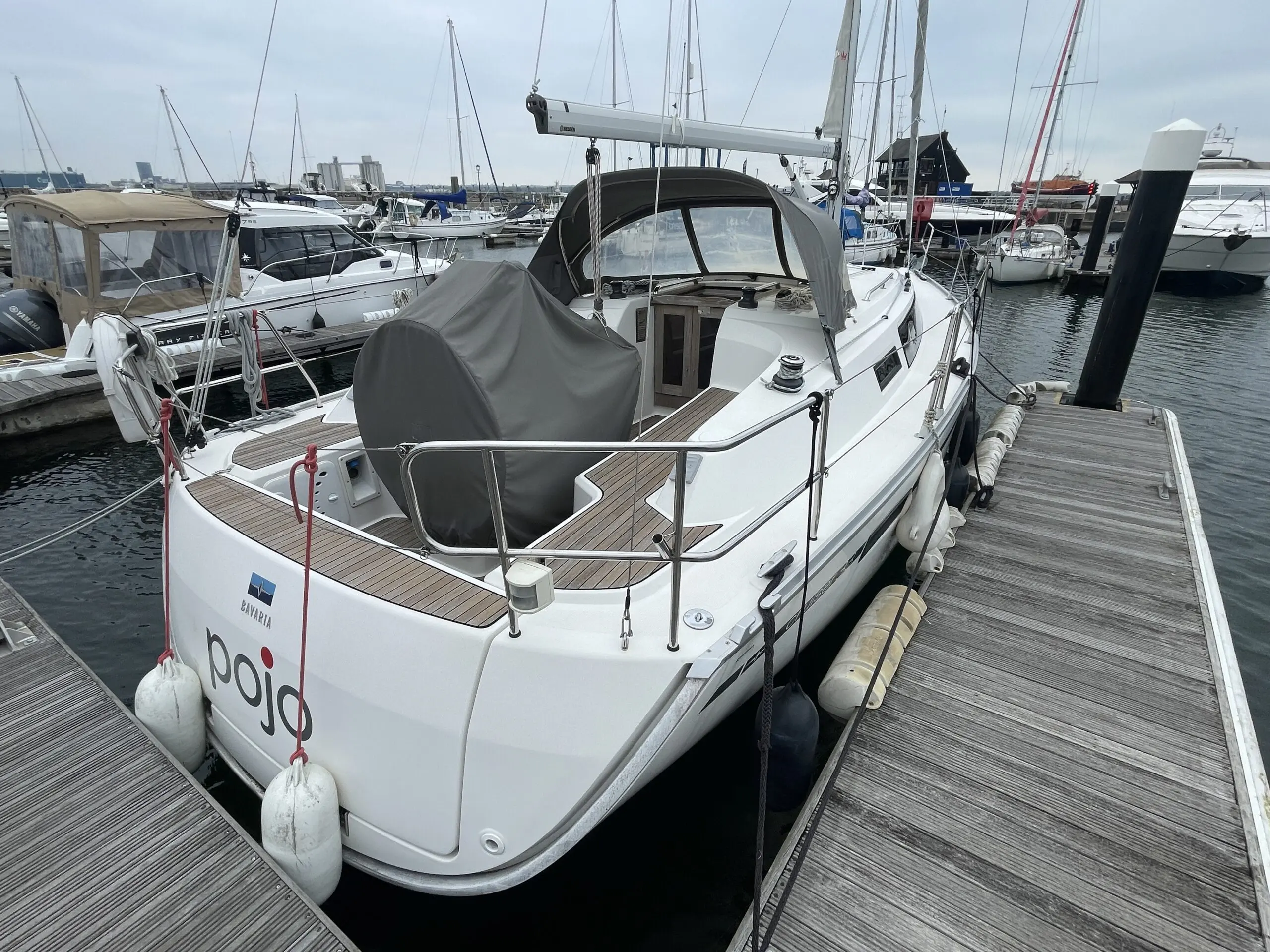 2016 Bavaria 33 cruiser