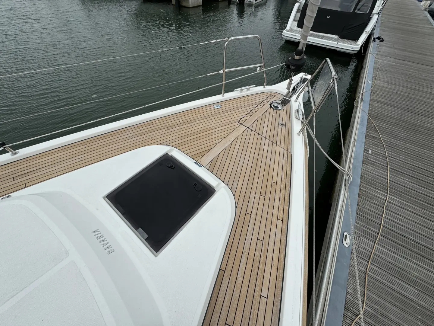 2020 Bavaria c 42