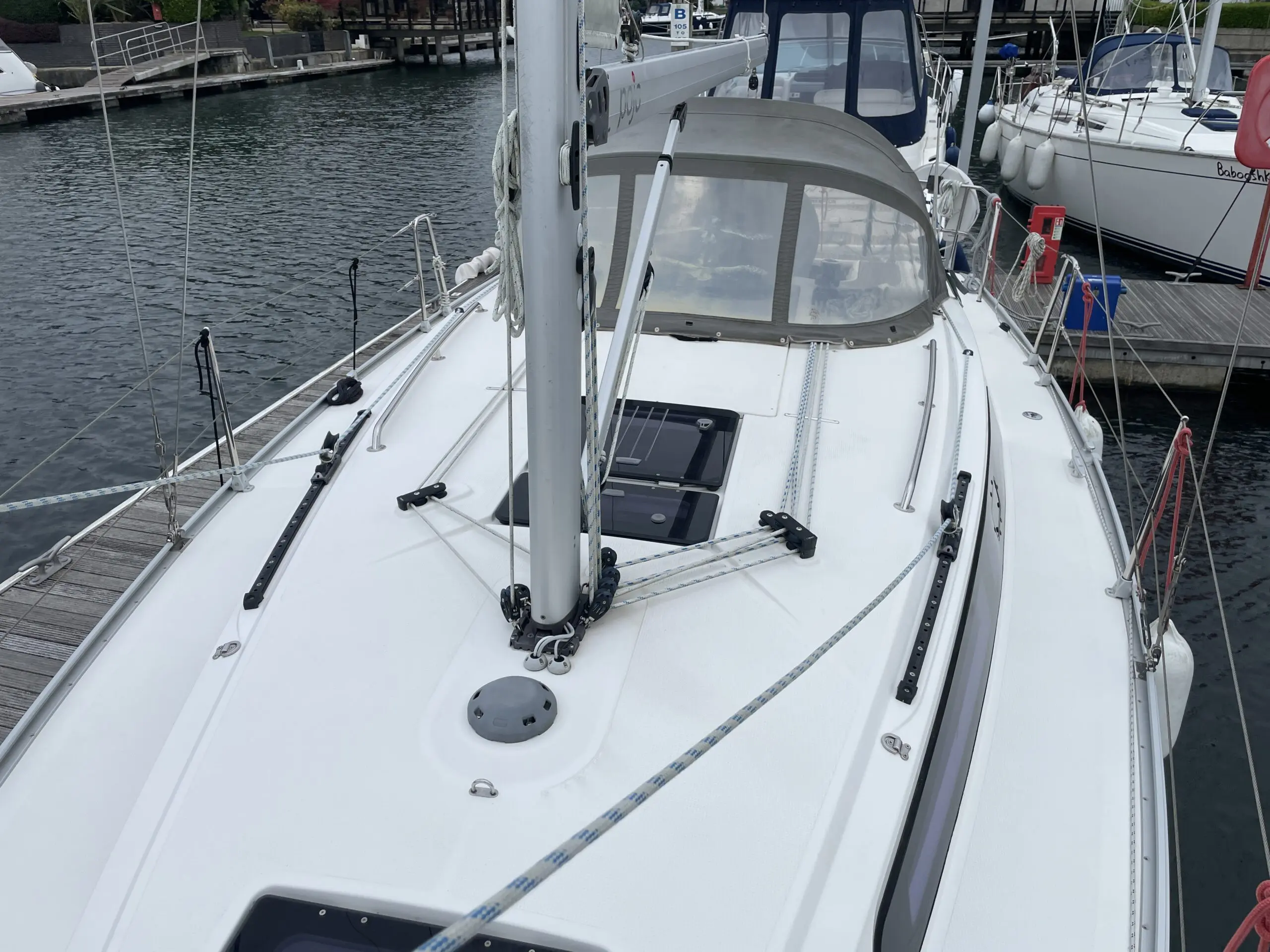 2016 Bavaria 33 cruiser