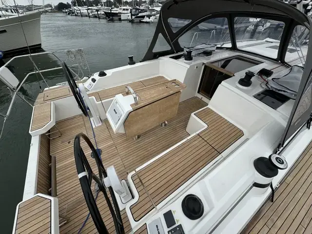 Bavaria C 42