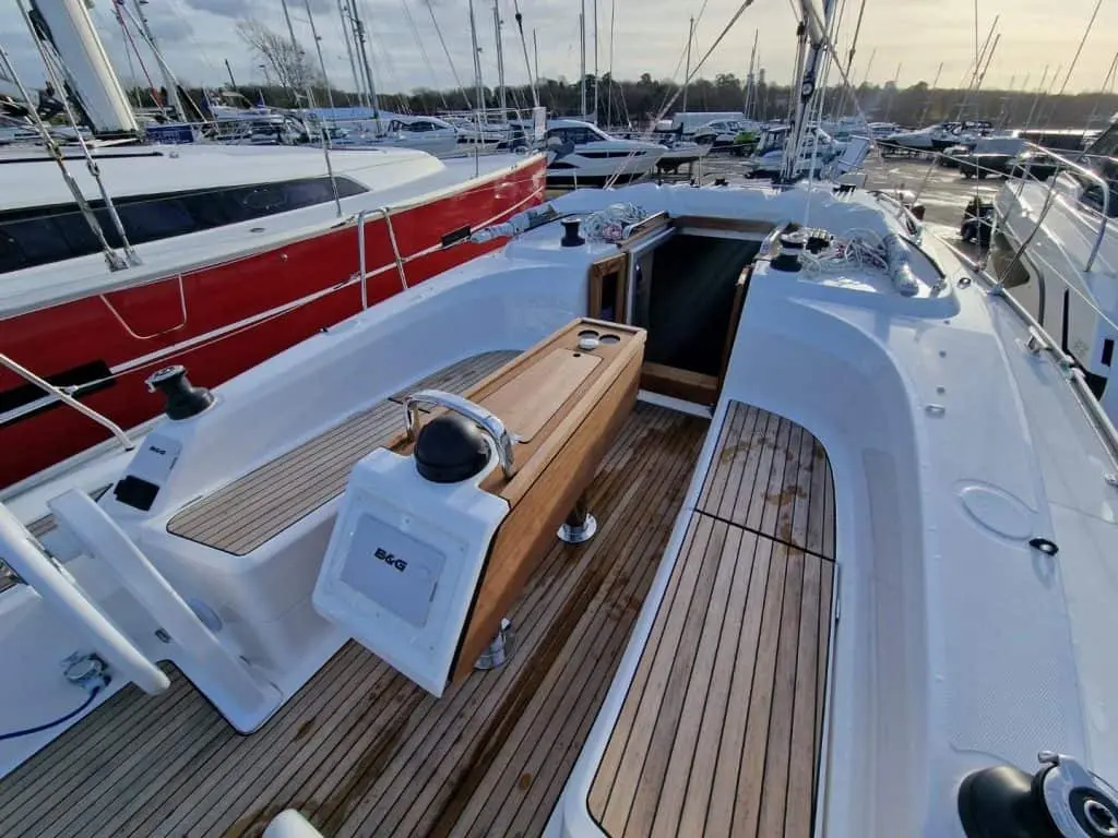 2024 Bavaria 37 cruiser