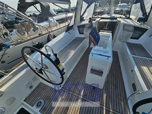 2019 Beneteau oceanis 38.1