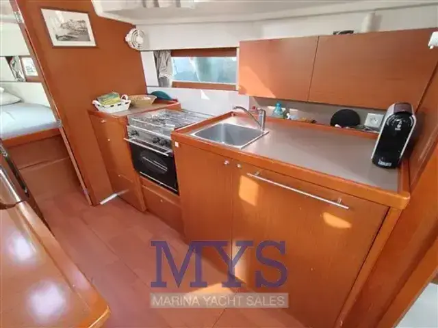 Beneteau Oceanis 38.1