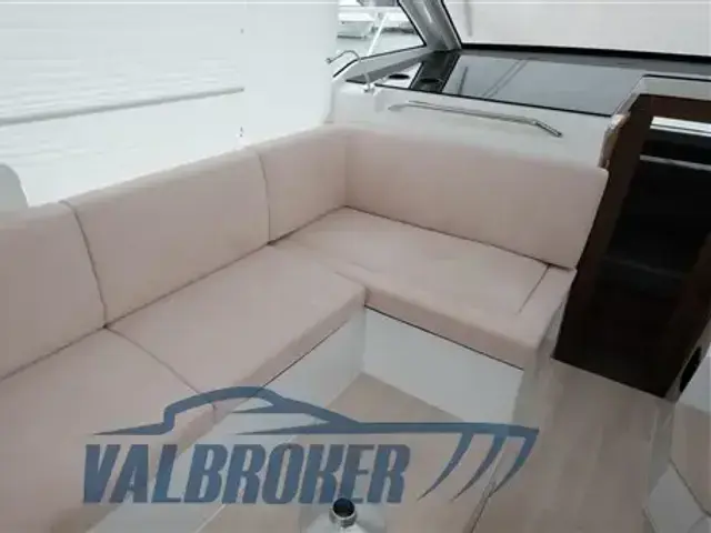 Sealine C335V