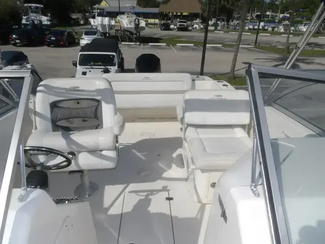 Cobia 220 Dual Console