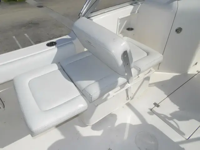 Cobia 220 Dual Console