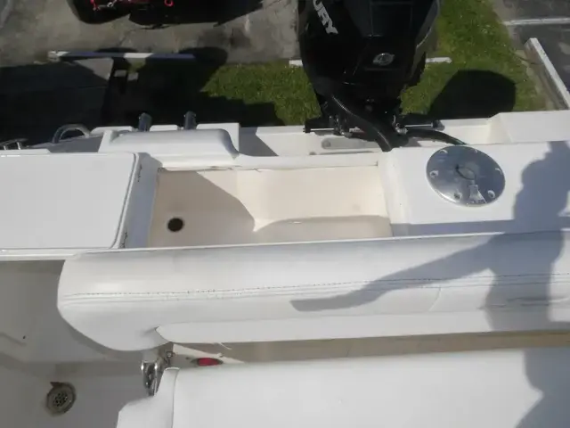 Cobia 220 Dual Console