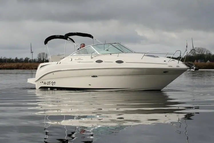 2008 Sea Ray sundancer 255