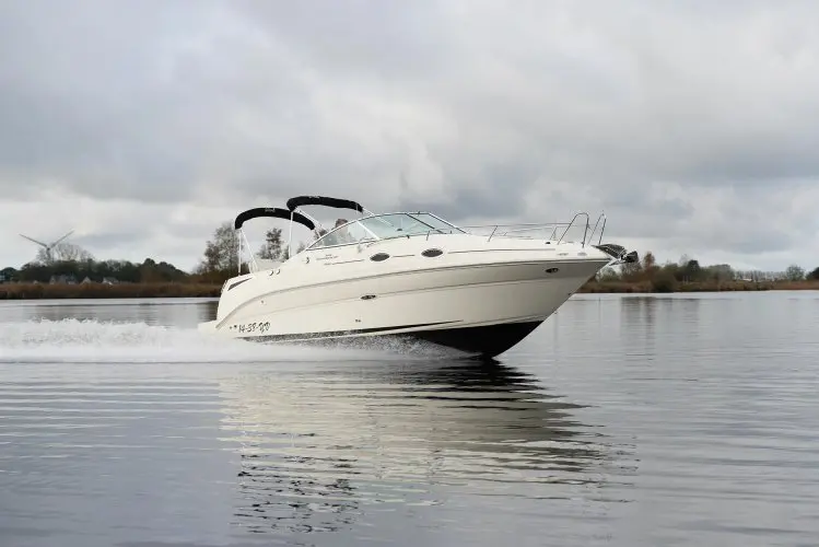 2008 Sea Ray sundancer 255