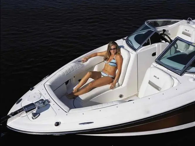 2007 Sea Ray 250 slx