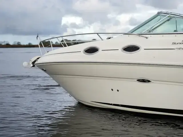 Sea Ray 255 Sundancer