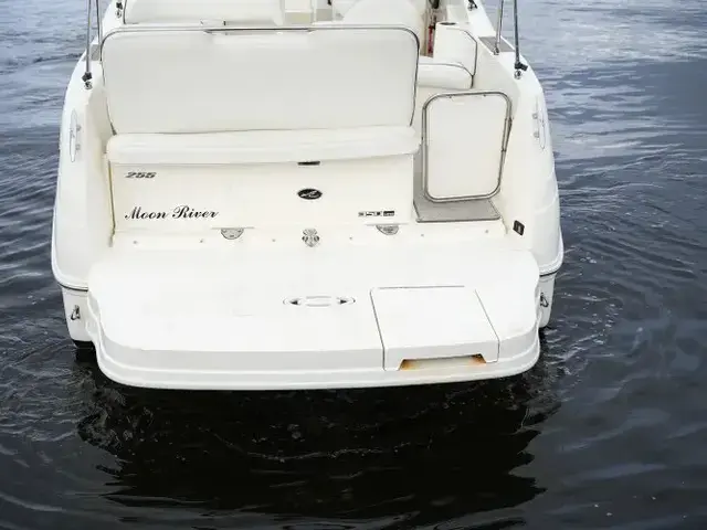 Sea Ray 255 Sundancer