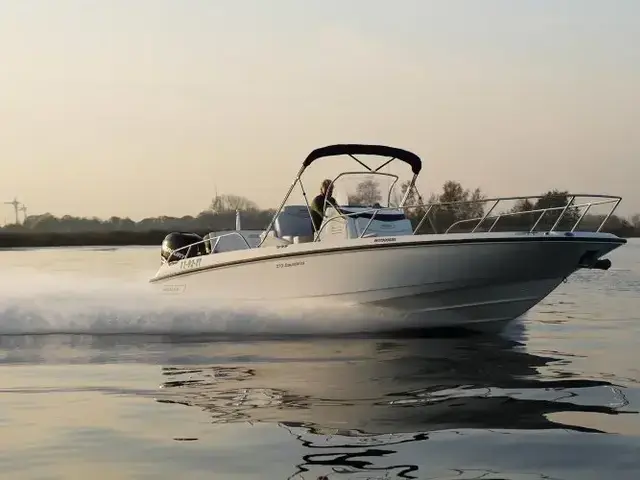 Boston Whaler 270 Dauntless