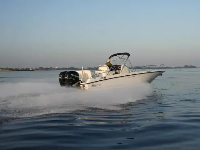 Boston Whaler 270 Dauntless