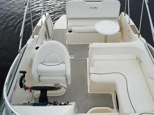 Sea Ray 255 Sundancer