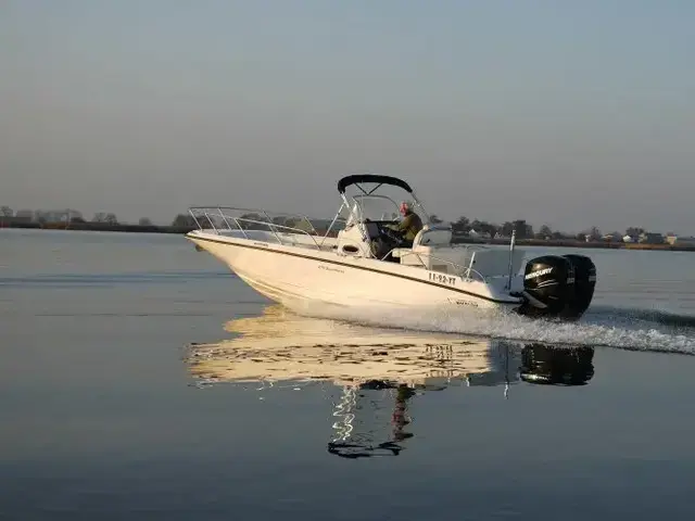 Boston Whaler 270 Dauntless