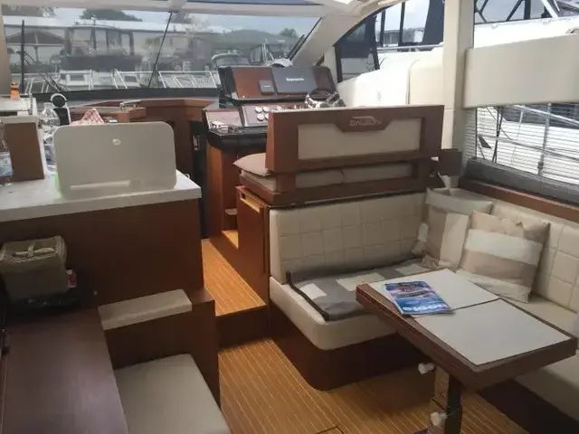 Galeon 325 HTC