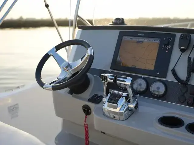 Boston Whaler 270 Dauntless