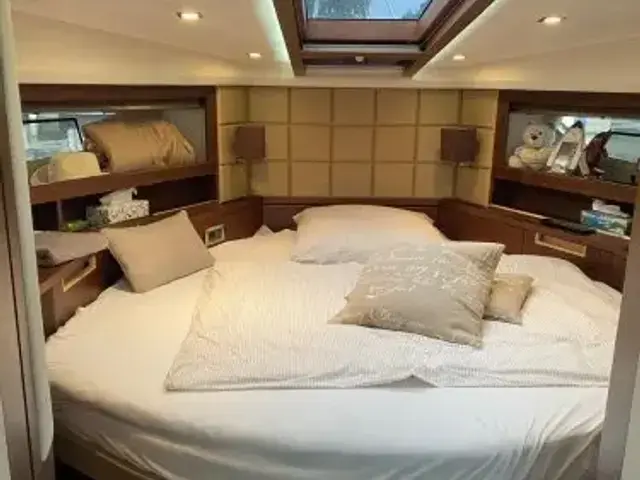 Galeon 325 HTC