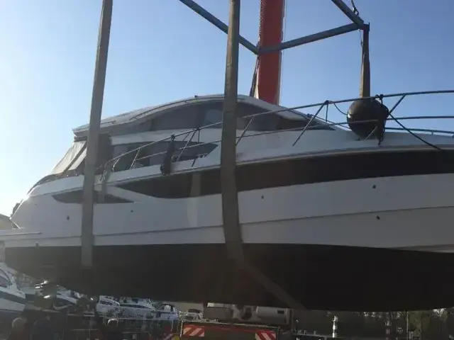 Galeon 325 HTC