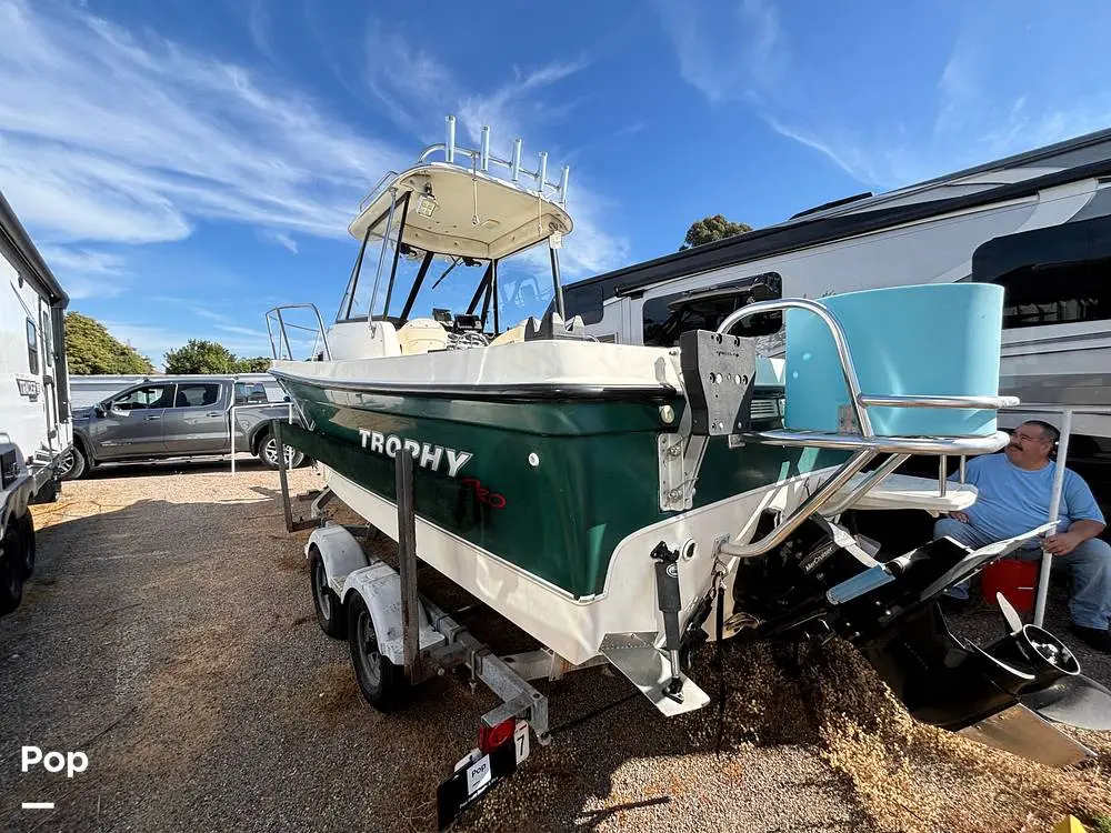 2006 Bayliner 2052 trophy