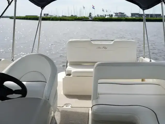 Sea Ray 255 Sundancer