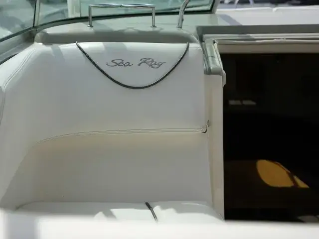 Sea Ray 255 Sundancer