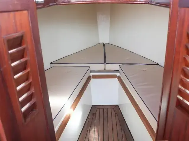 Interboat Semi Cabin 25