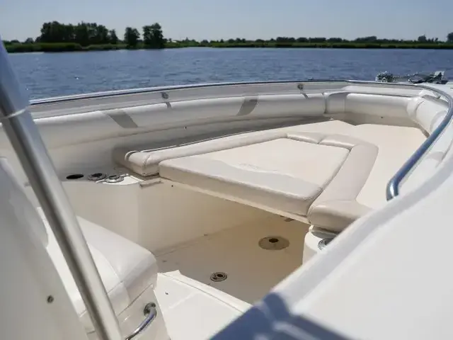 Boston Whaler 270 Outrage