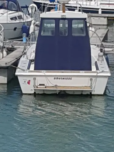 1990 Boston Whaler 26 outrage