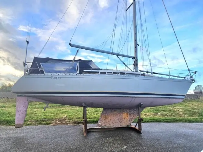 1987 Beneteau first 375