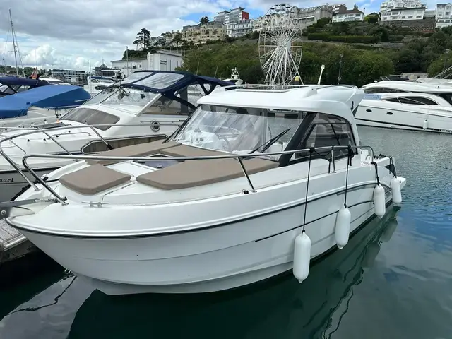 Beneteau Antares 7