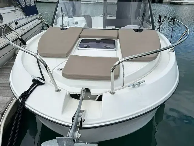 Beneteau Antares 7