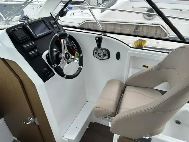 Beneteau Antares 7