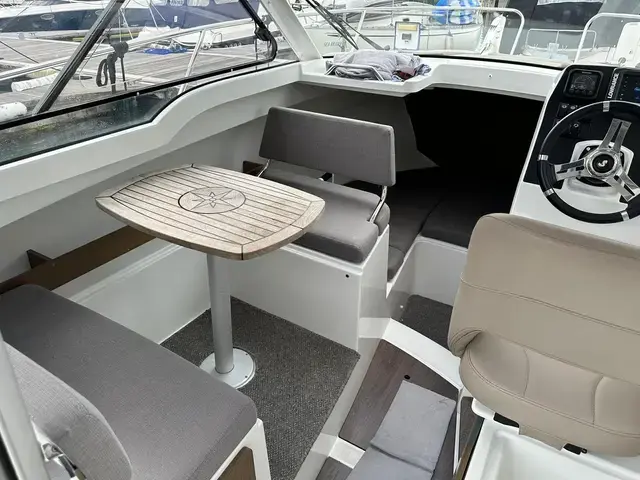 Beneteau Antares 7